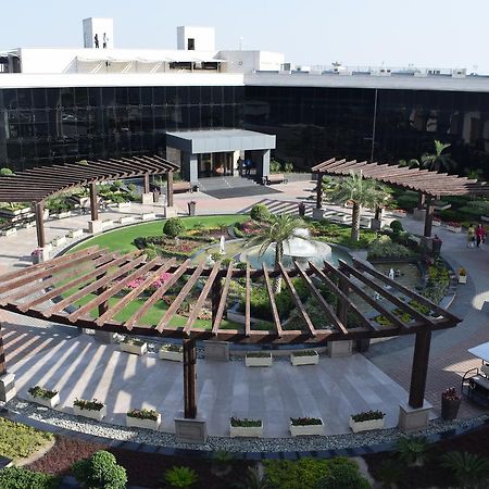 Defence Raya Golf & Country Club Hotell Lahore Exteriör bild