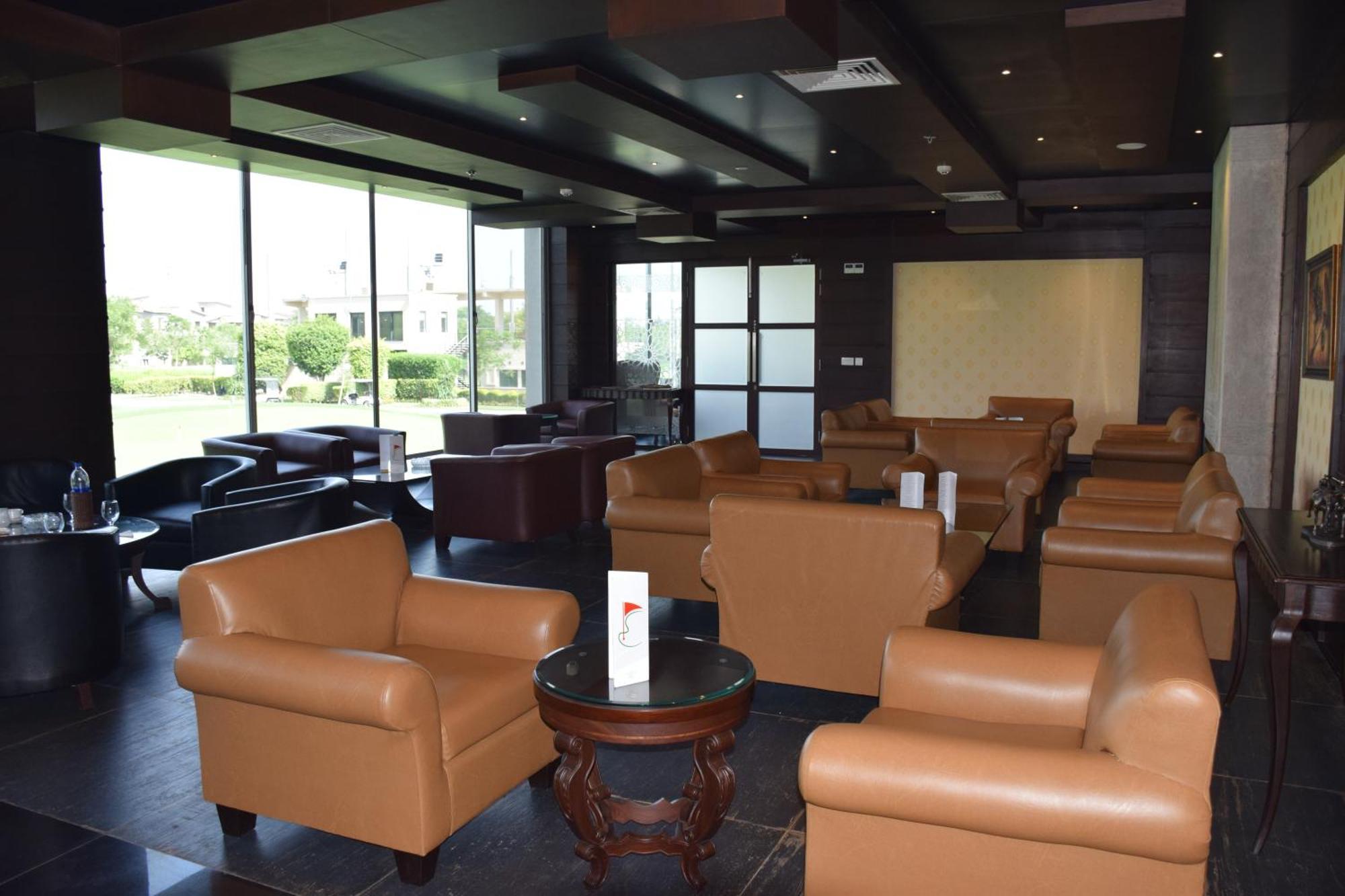Defence Raya Golf & Country Club Hotell Lahore Exteriör bild