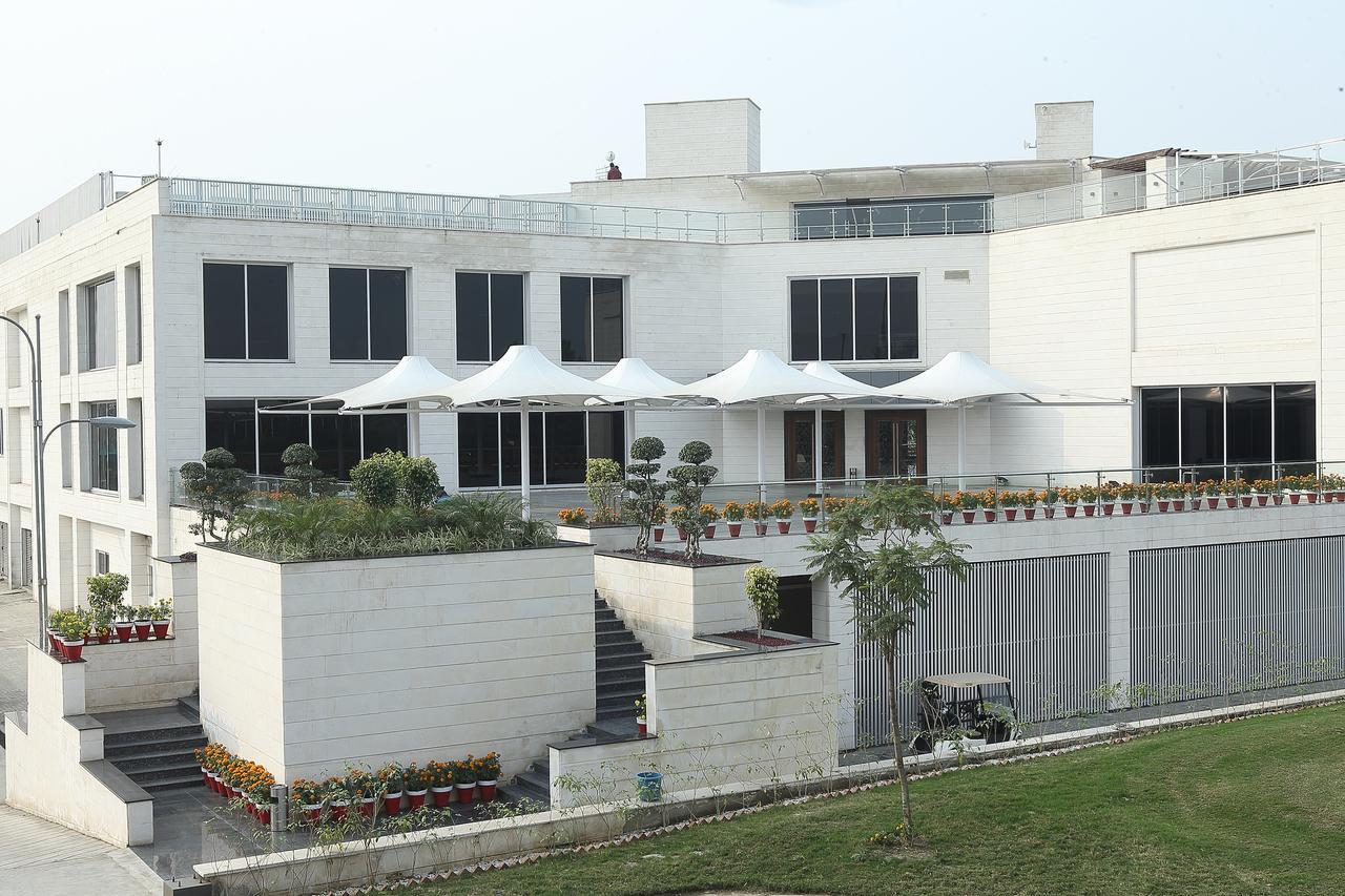 Defence Raya Golf & Country Club Hotell Lahore Exteriör bild