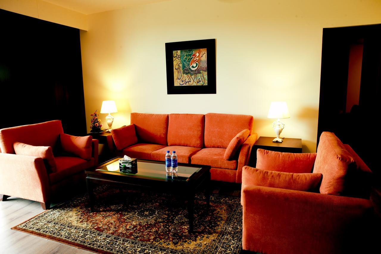 Defence Raya Golf & Country Club Hotell Lahore Exteriör bild