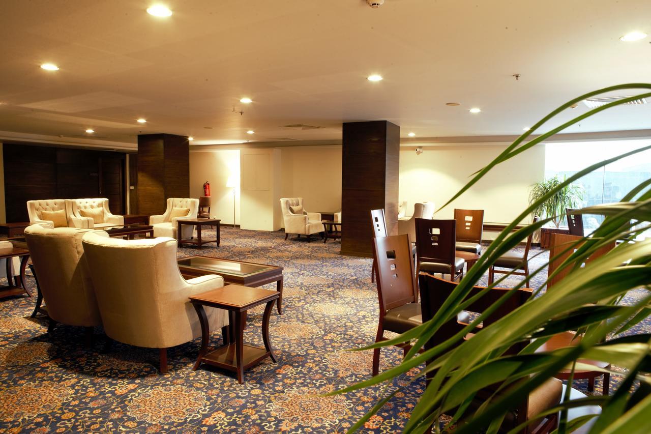 Defence Raya Golf & Country Club Hotell Lahore Exteriör bild